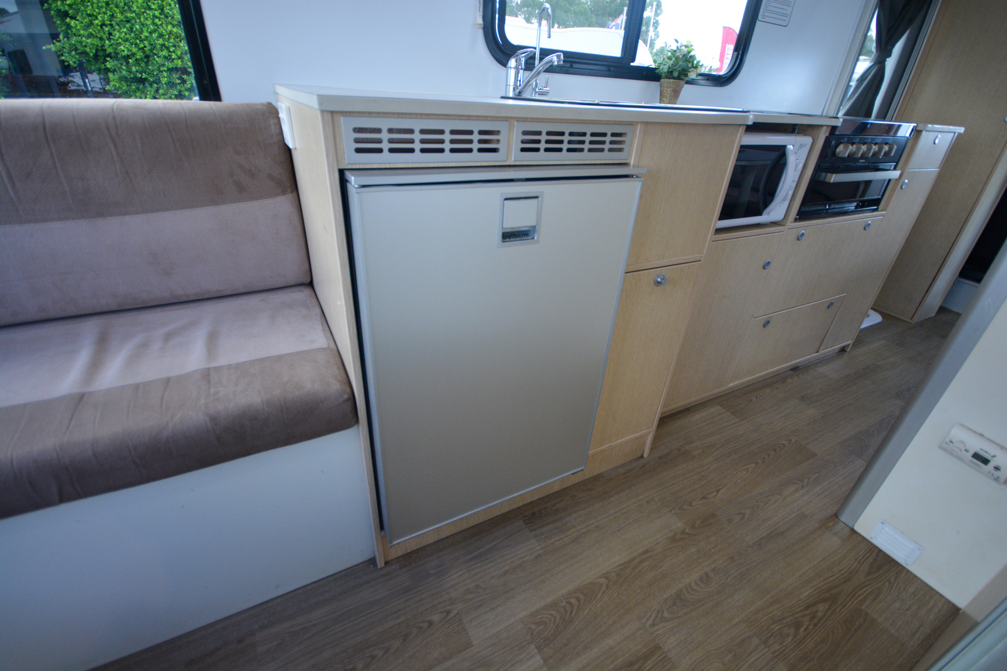 Carousel Popup Thumnails 29 - 2021 Kea River M721 Mercedes 6 Berth