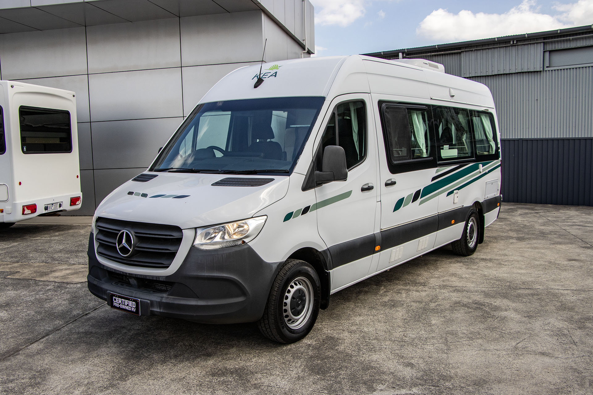 Carousel Popup Main - 2019 Kea Nomad M700 Mercedes 3 Berth