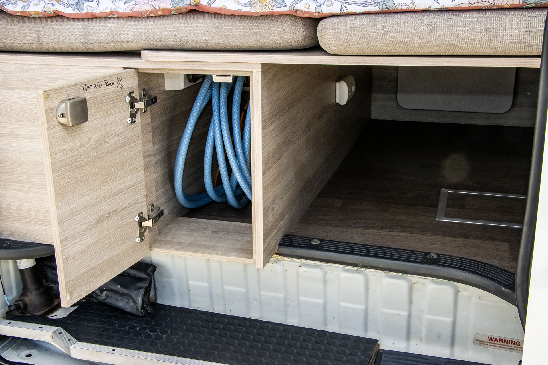 Carousel Popup Thumnails 24 - 2019 Windsor Double Down T490 Toyota 4 Berth