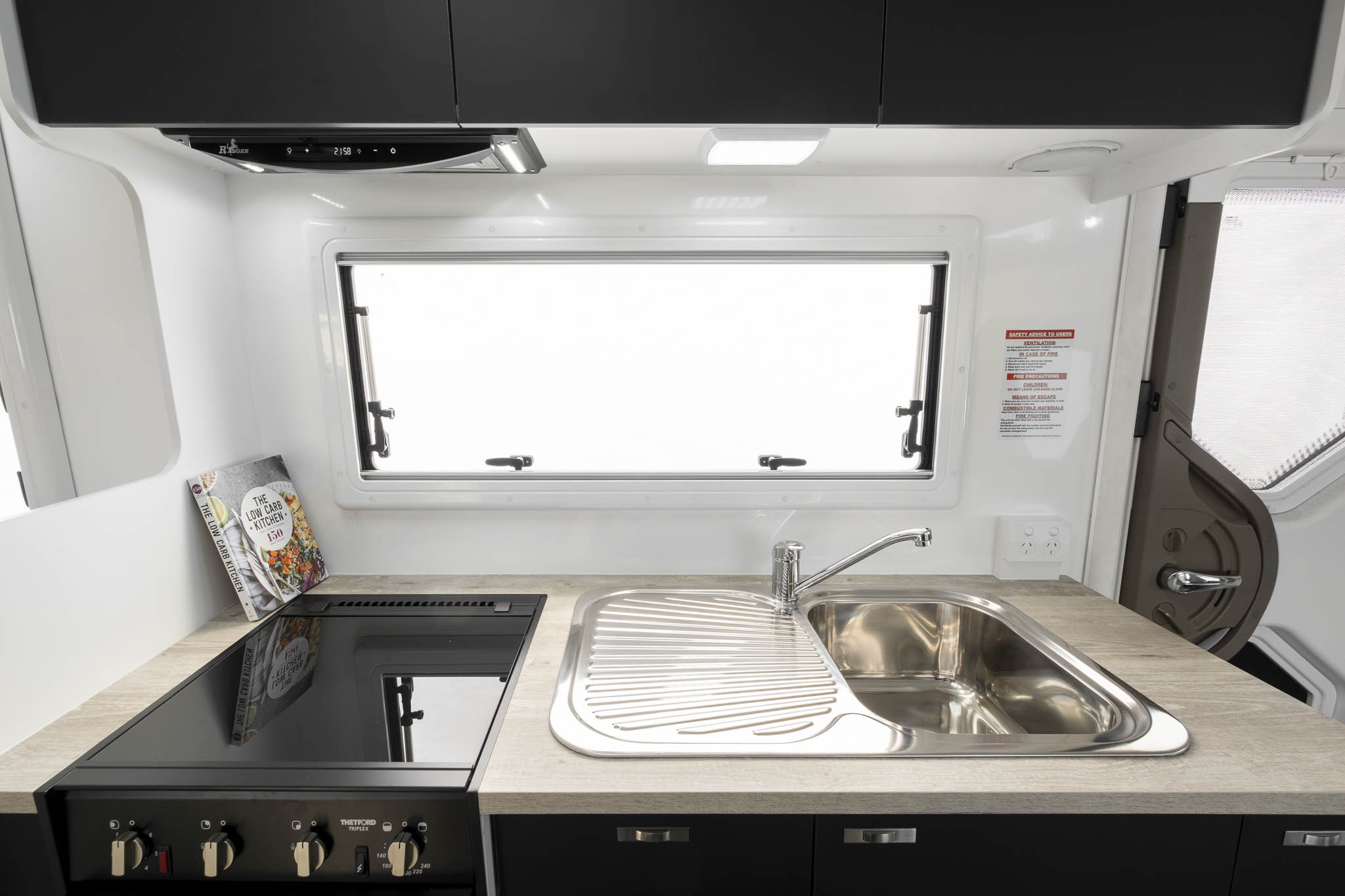 Carousel Popup Thumnails 8 - 2023 Windsor Simpson Fiat 4 Berth