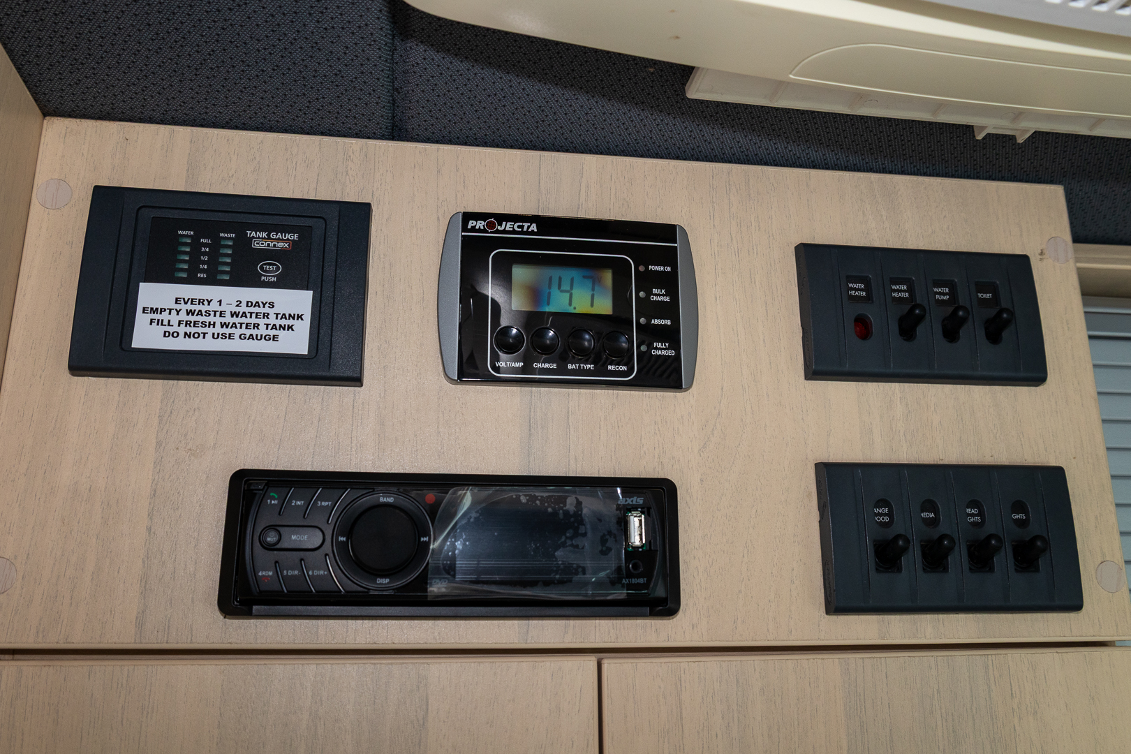 Carousel Popup Thumnails 17 - 2021 Kea Nomad M700 Mercedes 3 Berth