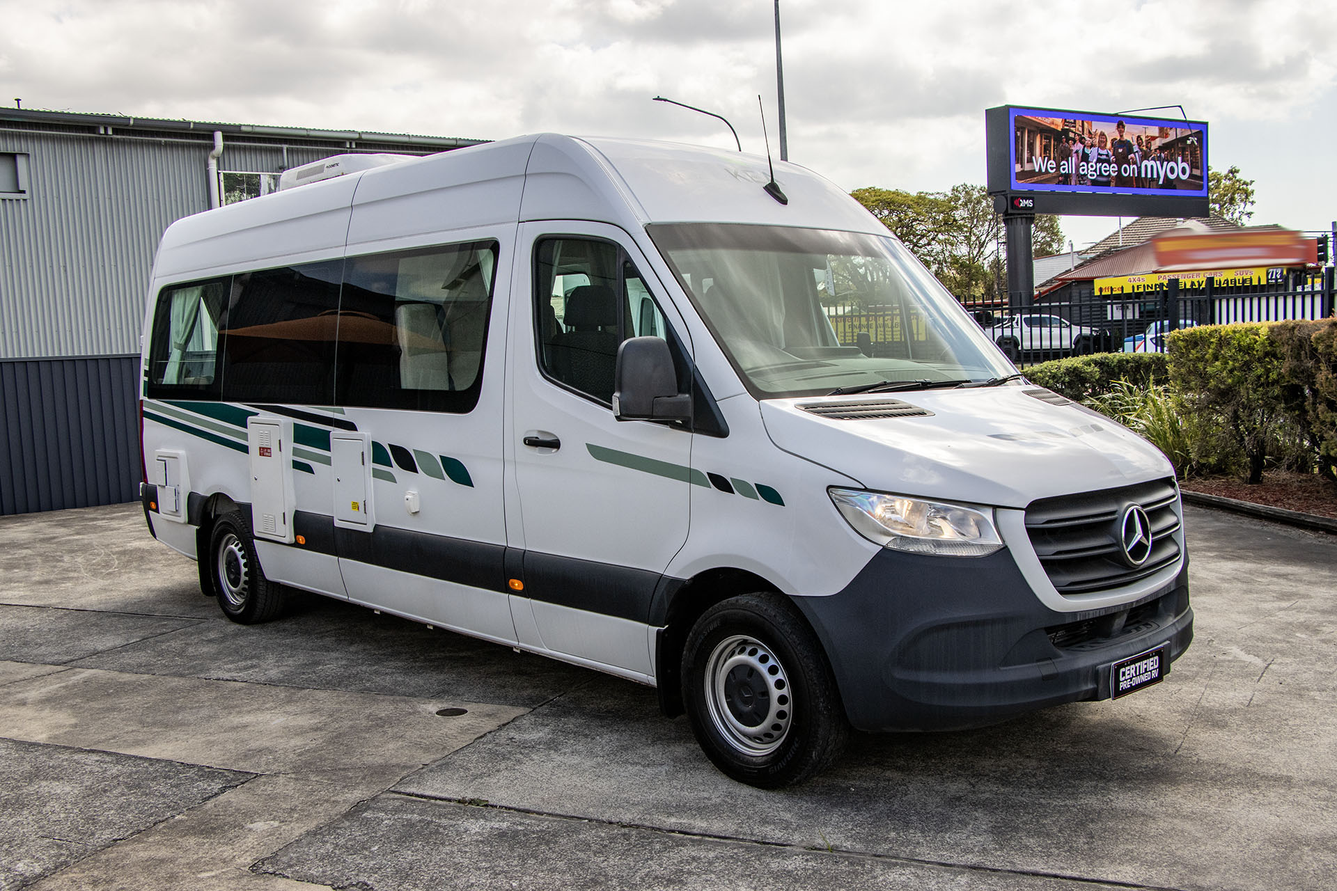 Carousel Popup Thumnails 6 - 2019 Kea Nomad M700 Mercedes 3 Berth