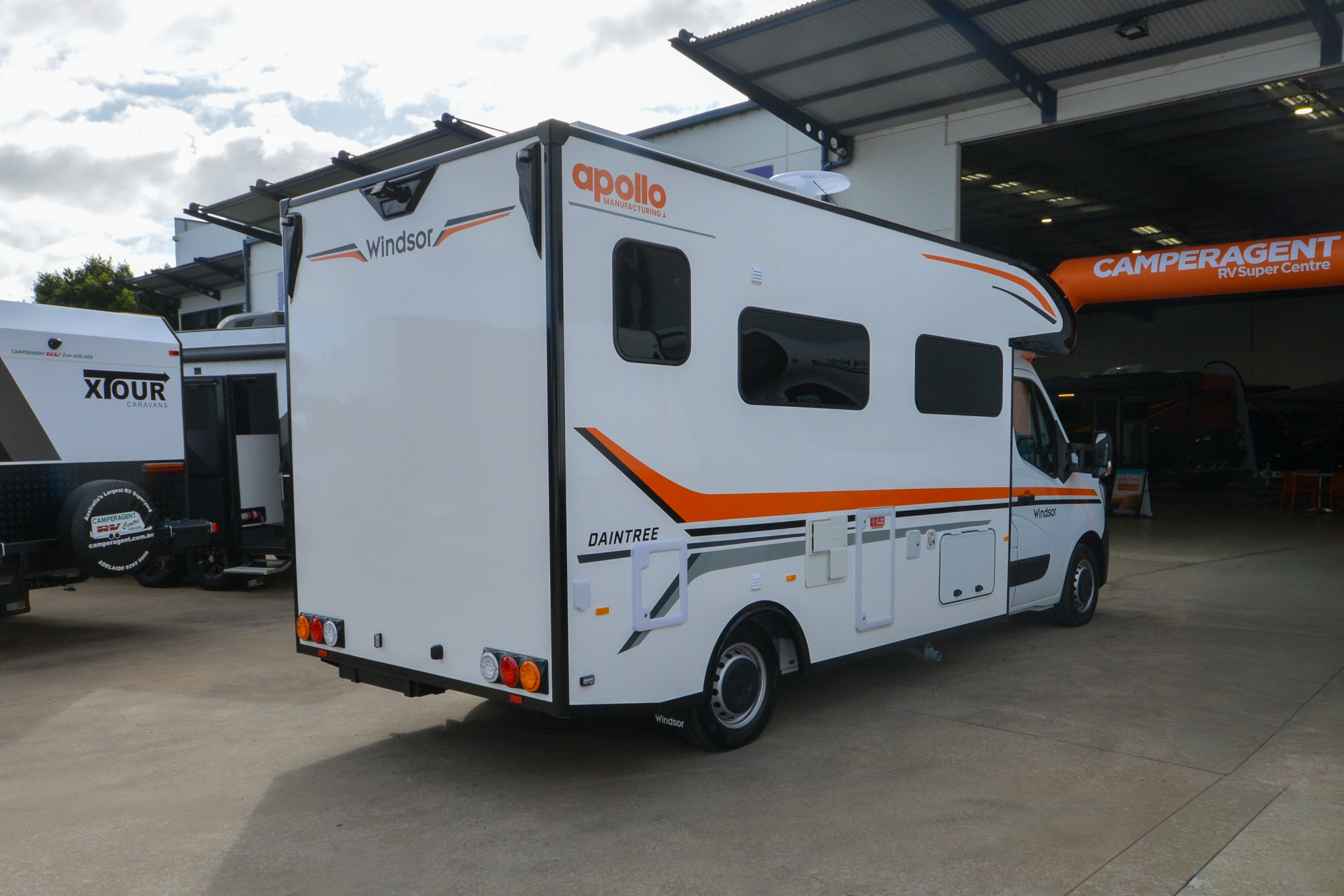 Carousel Popup Thumnails 7 - 2024 Windsor Daintree Renault 2 Berth