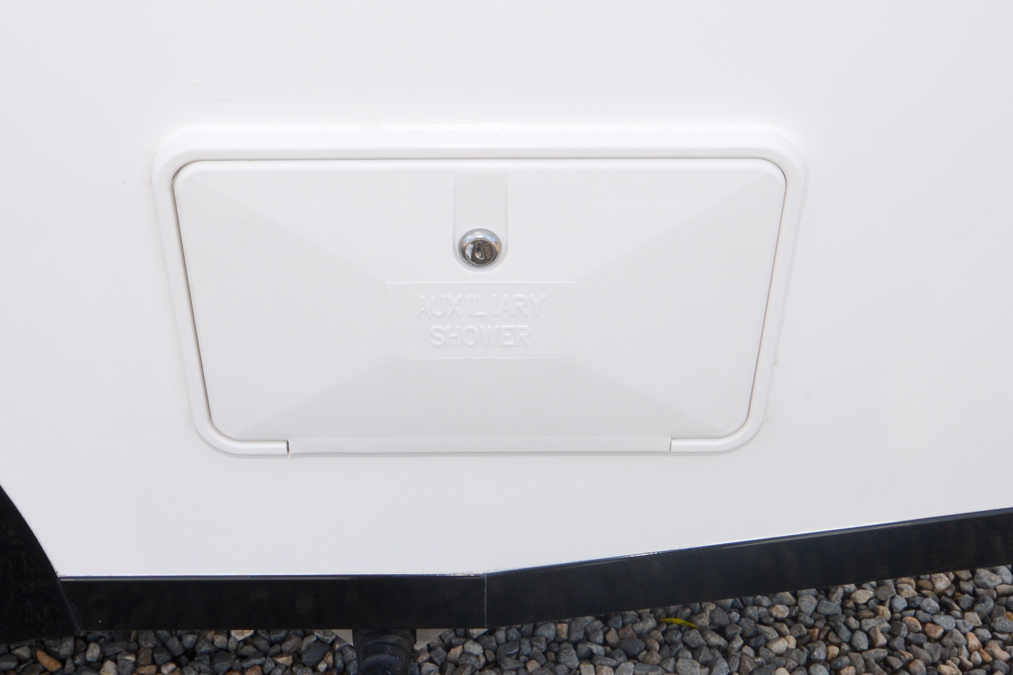 Carousel Popup Thumnails 9 - 2024 Windsor Daintree Renault 2 Berth