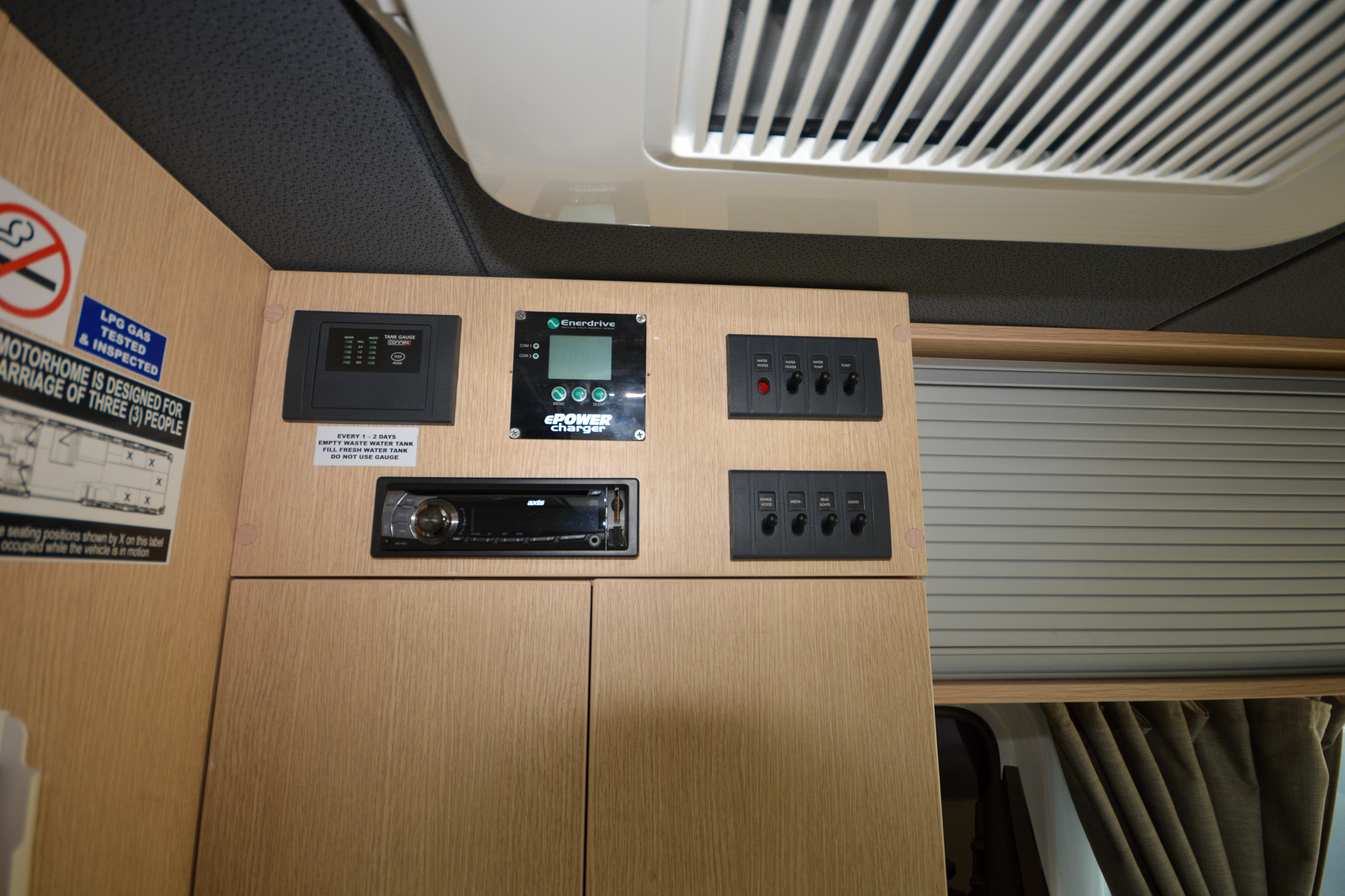 Carousel Popup Thumnails 25 - 2022 Kea Nomad M700 Mercedes 3 Berth