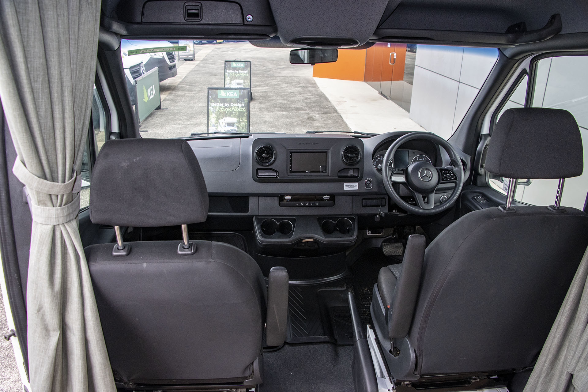 Carousel Popup Thumnails 15 - 2021 Kea Nomad M700 Mercedes 3 Berth