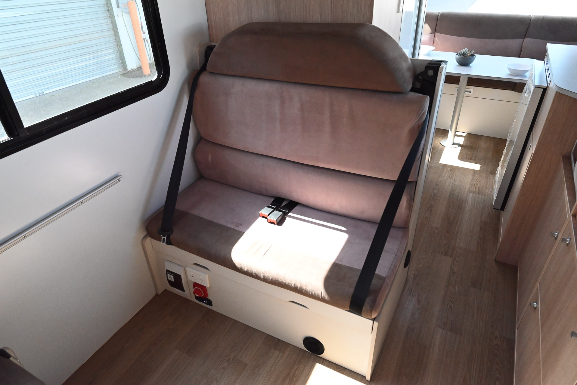 Carousel Popup Thumnails 20 - 2020 Kea River M721 Mercedes 6 Berth