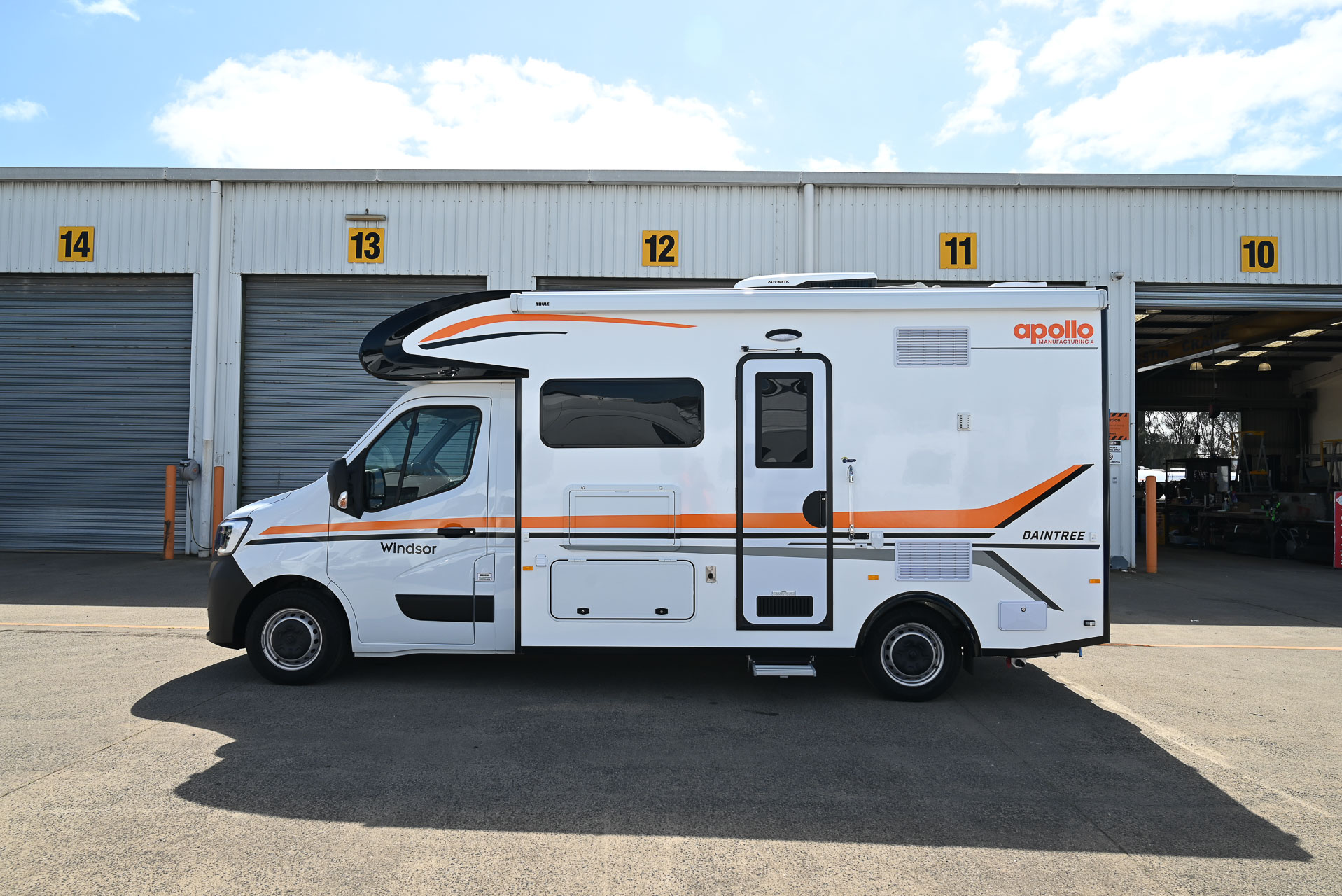 Carousel Popup Thumnails 6 - 2024 Windsor Daintree Renault 2 Berth