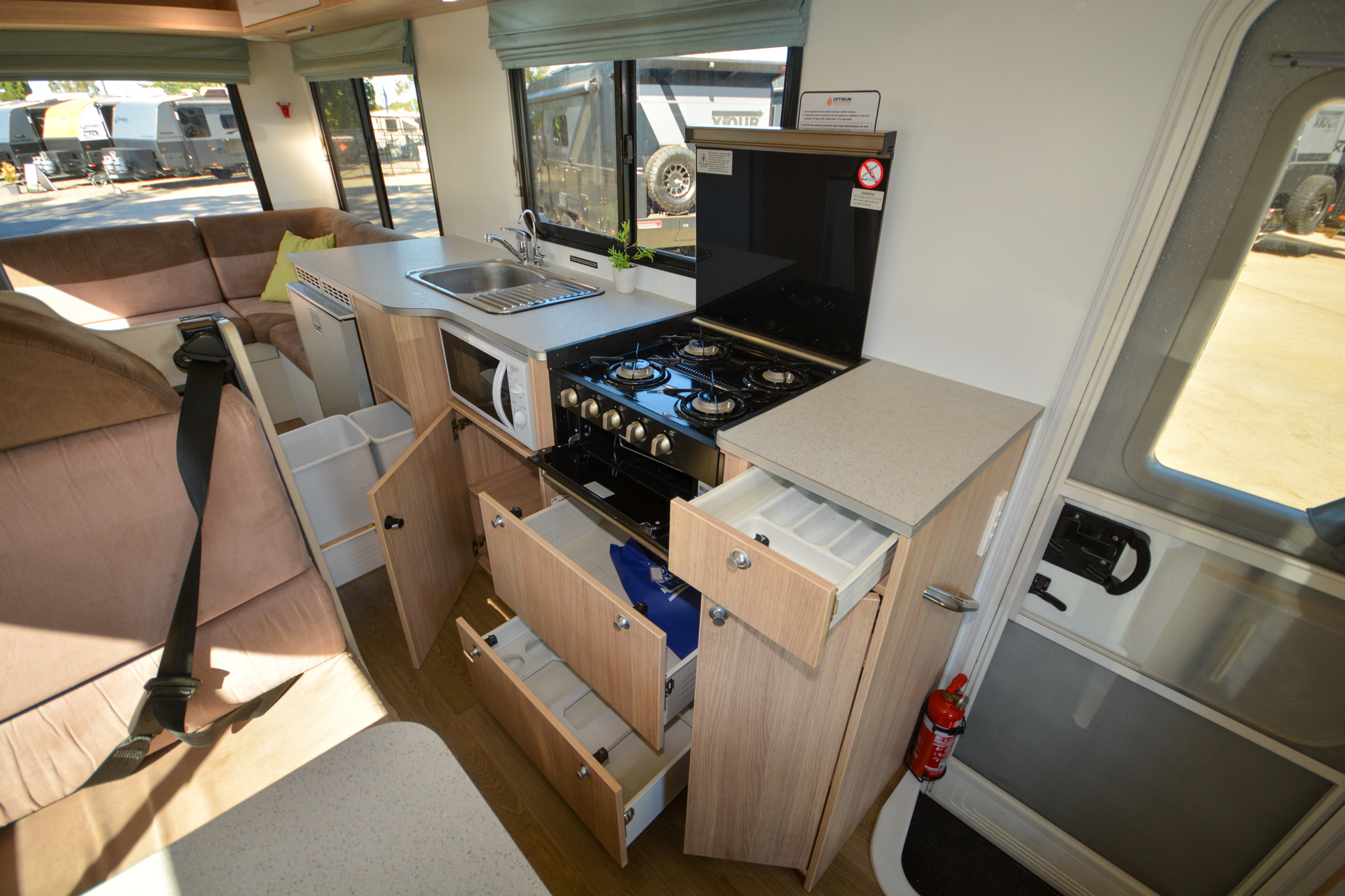 Carousel Popup Thumnails 32 - 2021 Kea River M721 Mercedes 6 Berth
