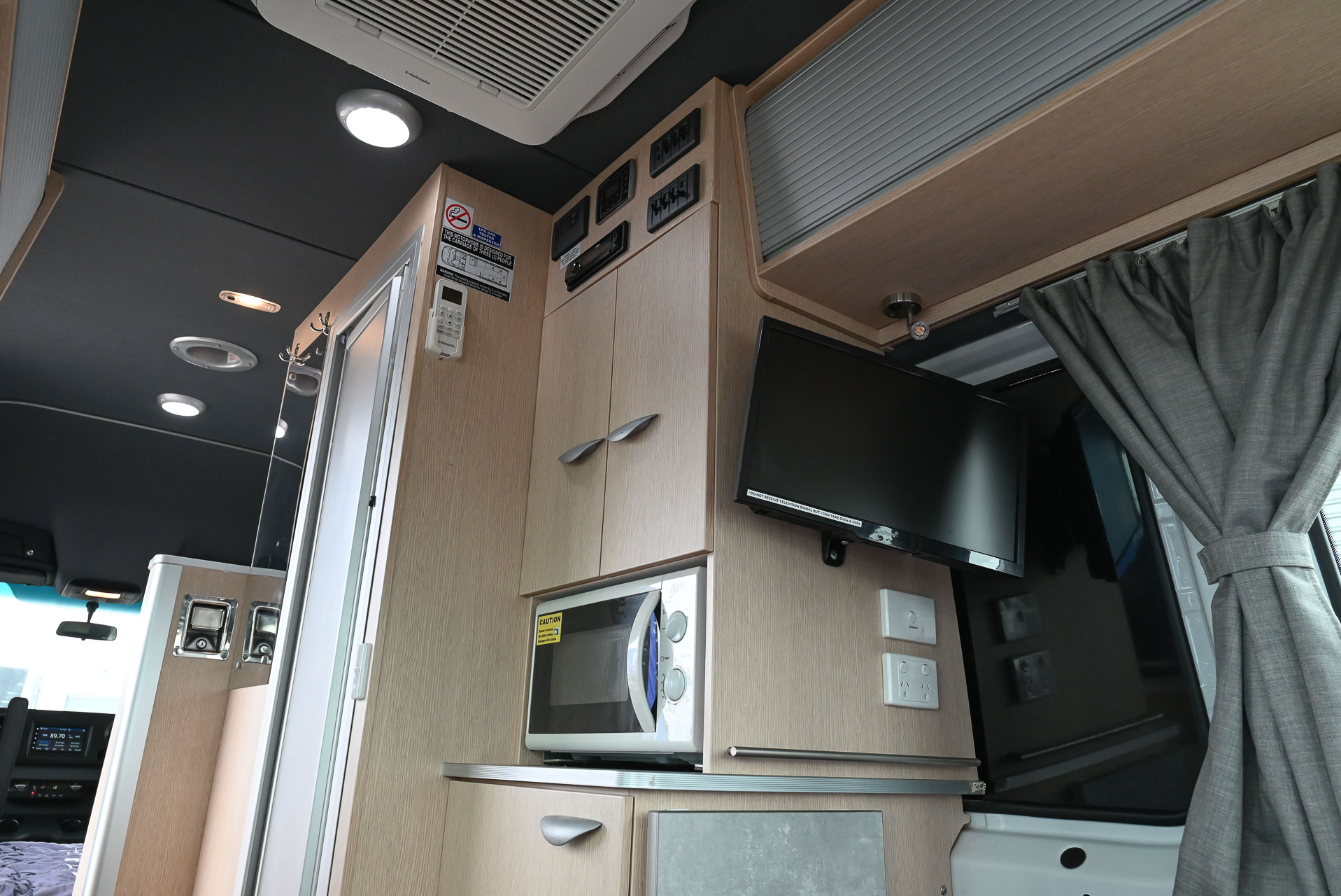 Carousel Popup Thumnails 31 - 2022 Kea Nomad Mercedes M700 2 1 Berth