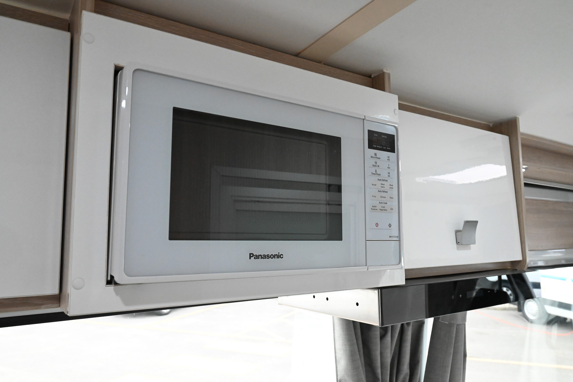 Carousel Popup Thumnails 23 - 2021 Talvor Euro Tourer Mercedes 2 Berth