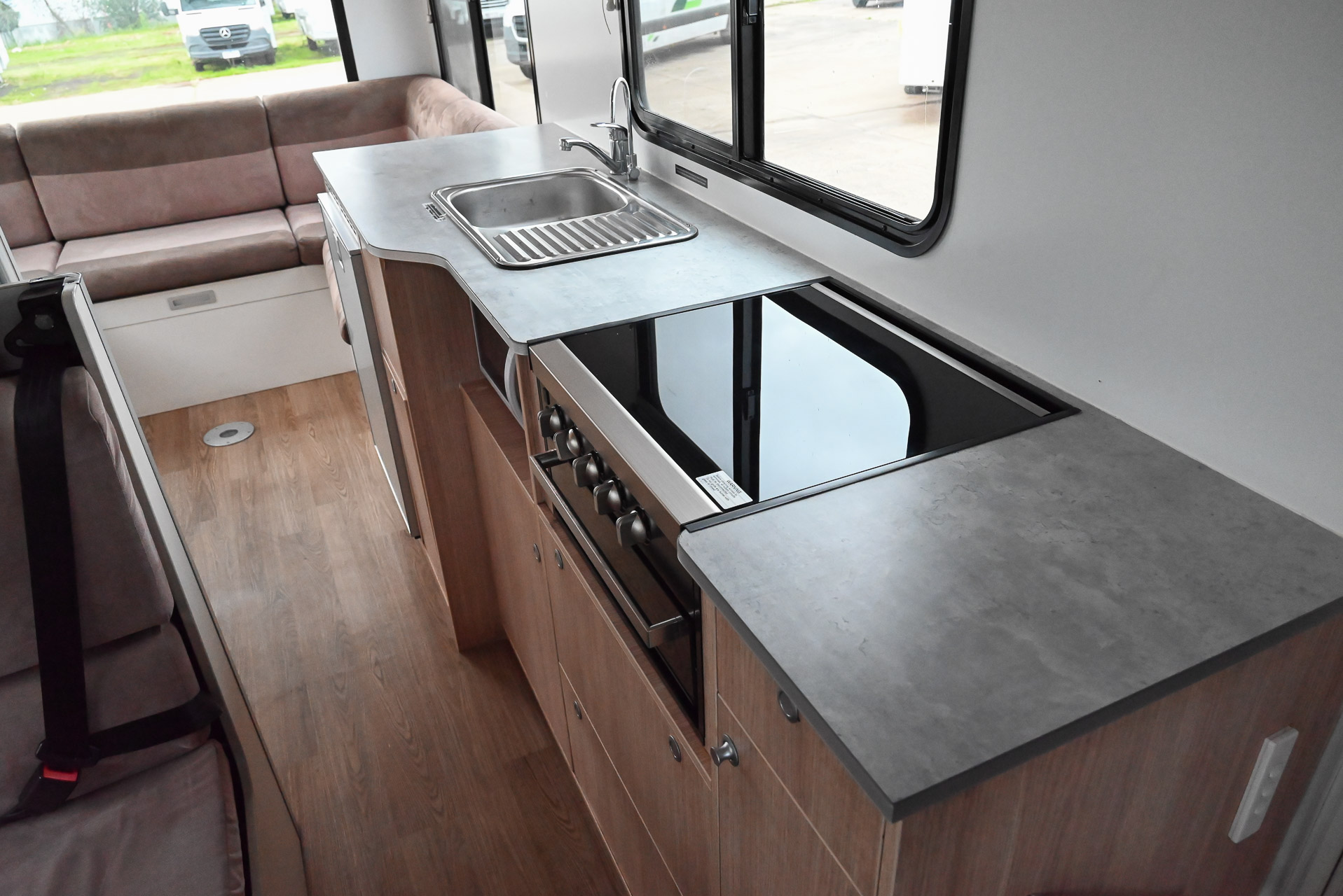 Carousel Popup Thumnails 22 - 2020 Kea River M721 Mercedes 6 Berth